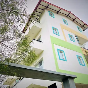  Guest house Srimadis Near Airport -